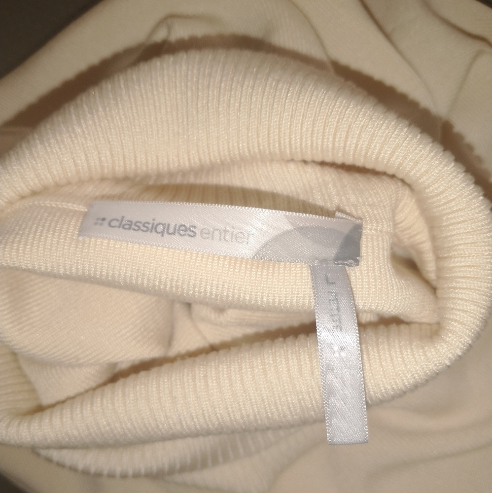 Women's ivory cashmere sweater